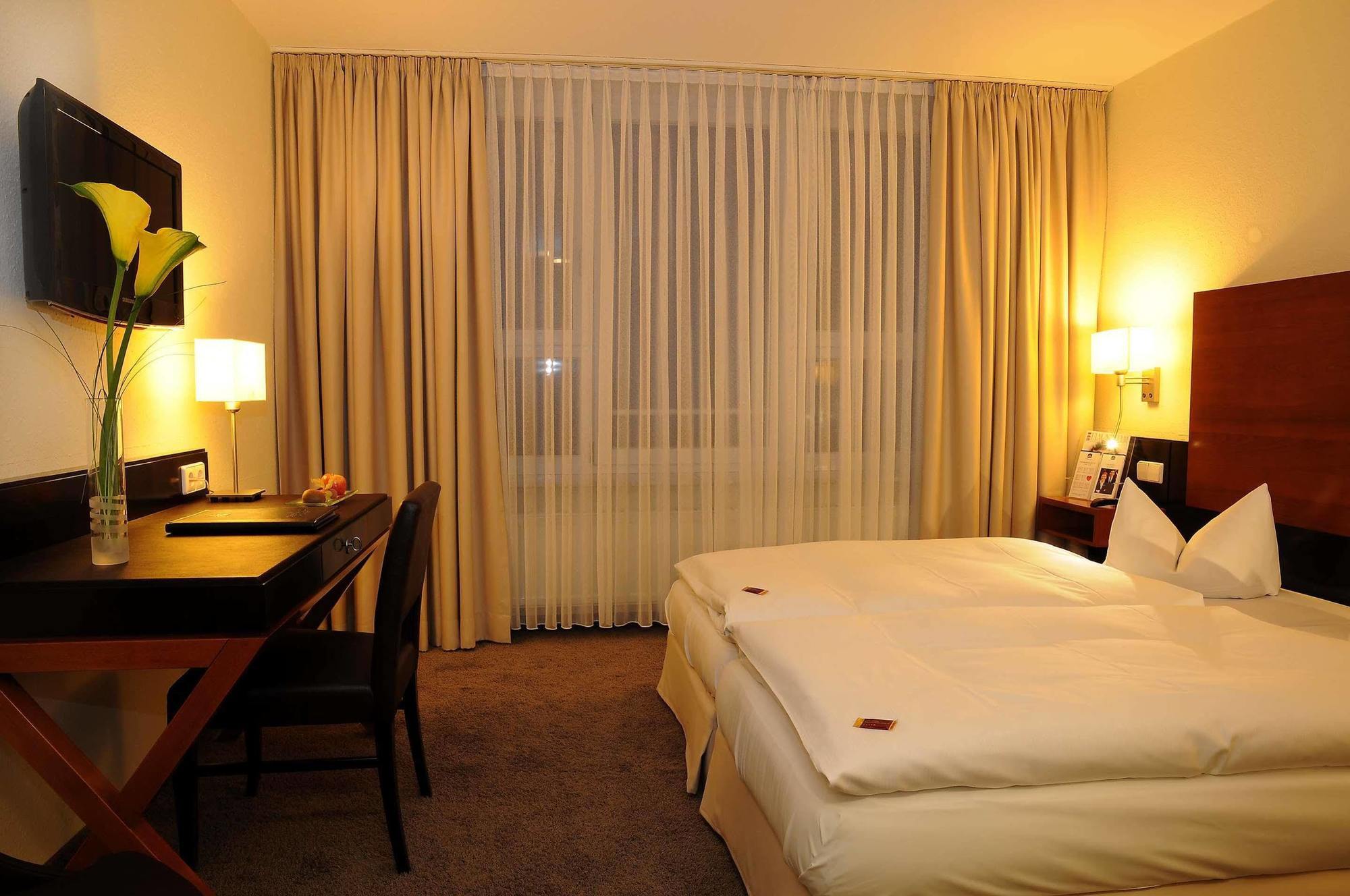 Best Western Plus Atrium Hotel Улм Екстериор снимка